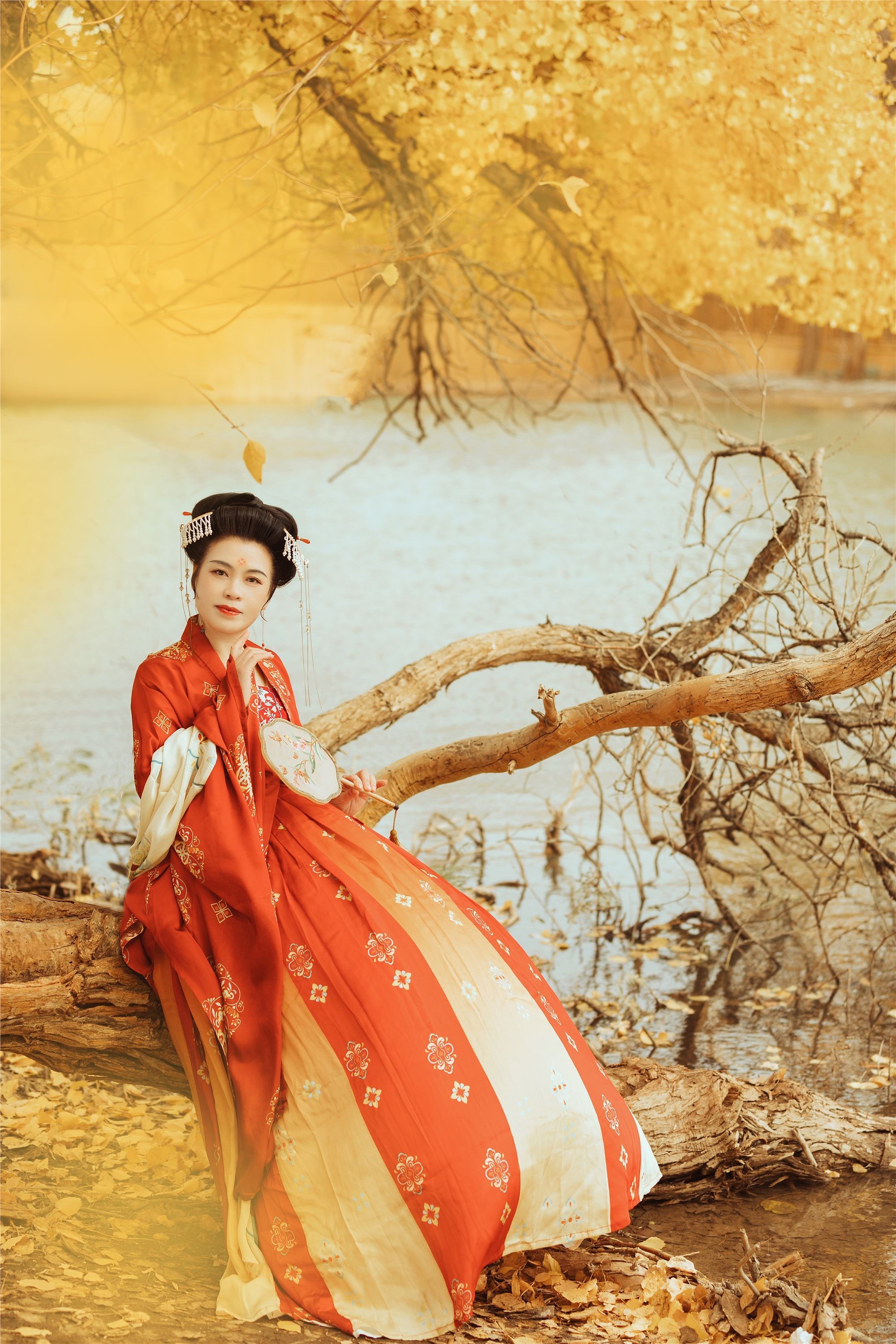 YITUYU艺图语 2021.09.03 岁月不败美人 知秋